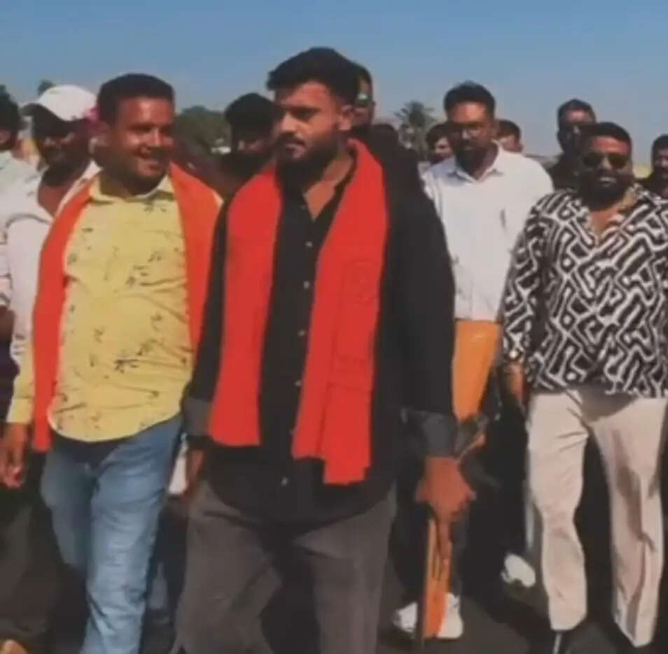 जोगबनी चेयरमैन के पति सहित दो के खिलाफ मामला दर्ज