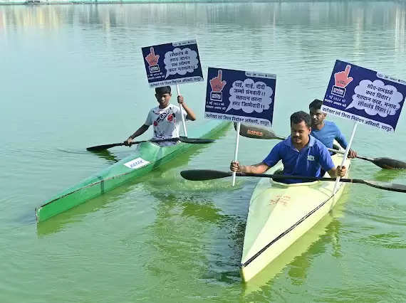 लोकसभा चुनाव : मतदाताओं को जागरूक करने बोट पर वोट का संदेश