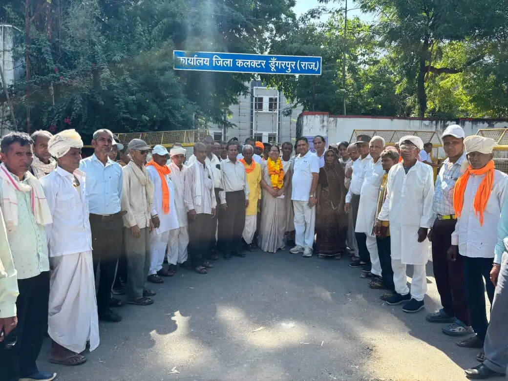 जिला परिषद की 37 सीटों के लिए 173 अभ्यर्थियों ने भरे 177 नामांकन, भाजपा-कांग्रेस-बीएपी के दिग्गज मैदान में होने से त्रिकोणीय मुकाबले के आसार