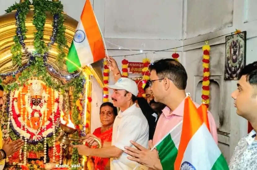 श्री कृष्ण जन्मोत्सव पर भारत की उन्नति के लिए उतारी भगवान आदि केशव की आरती