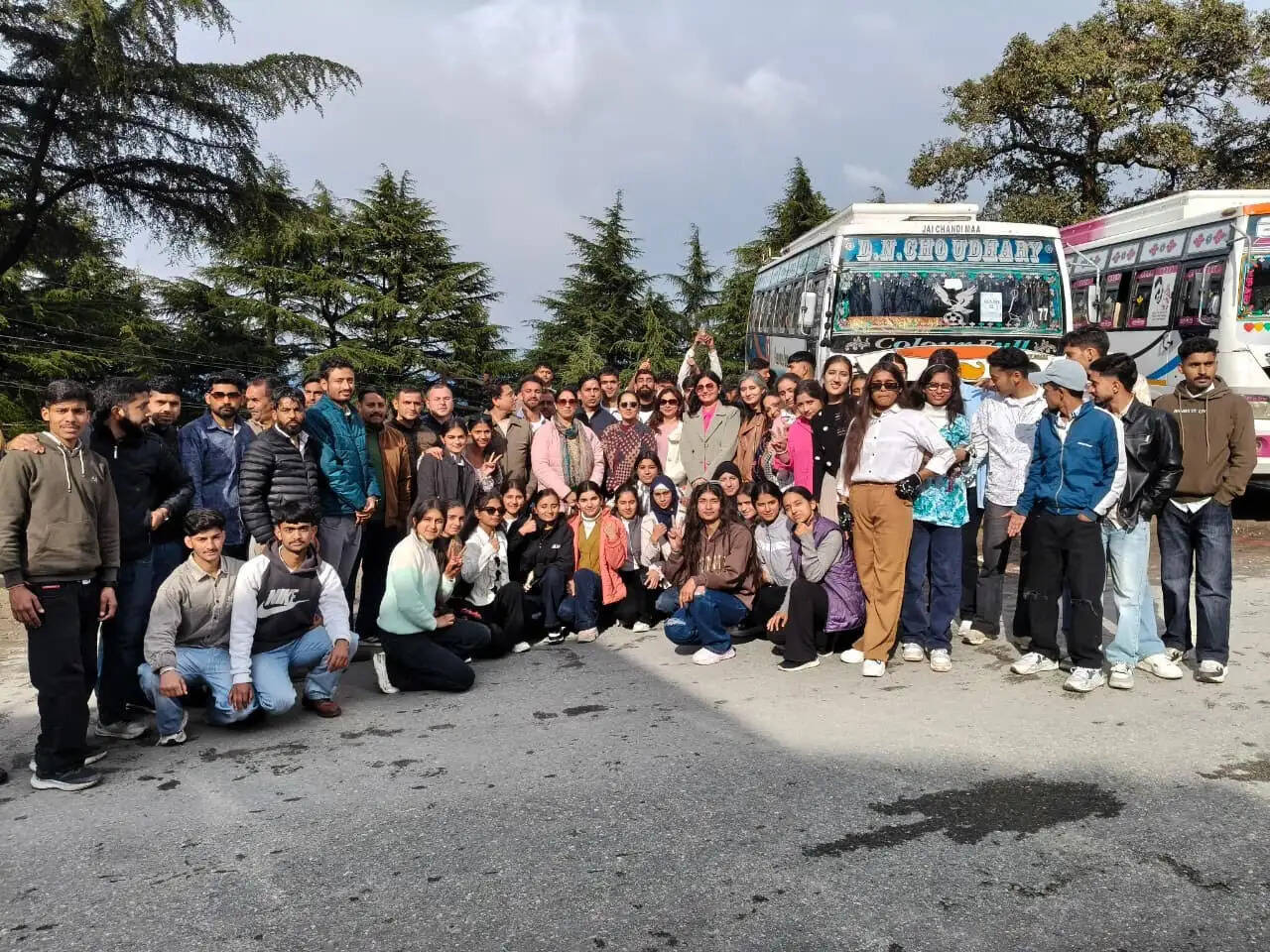 खज्जियार की वादियों में झूमे जीडीसी बसोहली के छात्र, पिकनिक ने छोड़ी यादगार छाप