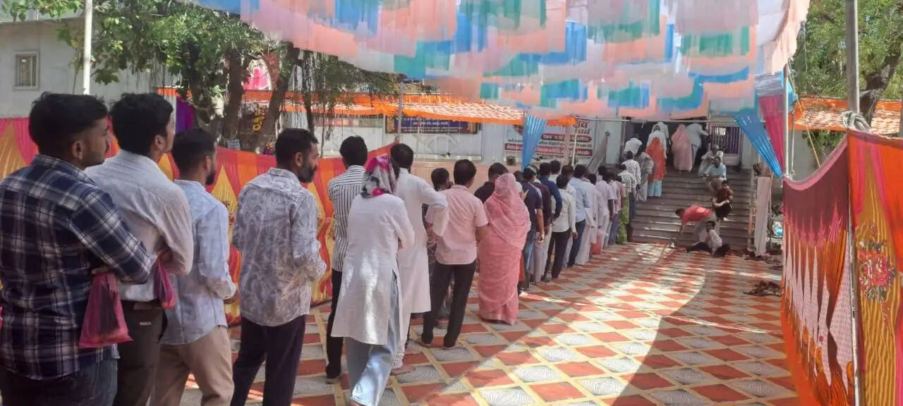 खानपुरा शनि मंदिर में शनि जयंती पर महाप्रसादी, हजारों श्रद्धालुओं ने लिया धर्मलाभ