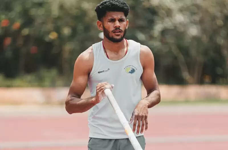 28वीं राष्ट्रीय सीनियर एथेलेटिक्स चैम्पियनशिप में मप्र के पोल वोल्ट खिलाड़ी देव मीणा ने जीता स्वर्ण पदक