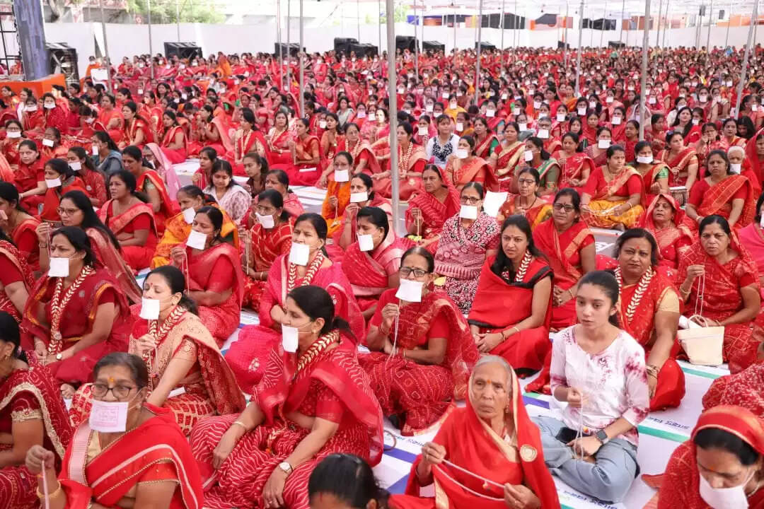 सर्व समाज एक साथ, नवकार आराधना में जुड़े हजारों हाथ