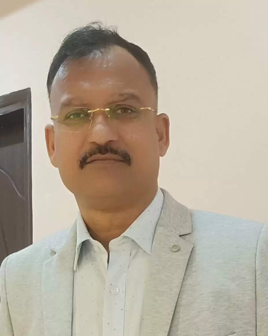 जिला पशु क्रूरता निवारण समिति के सदस्य के रूप में सामाजिक कार्यकर्ता राकेश रौशन का चयन