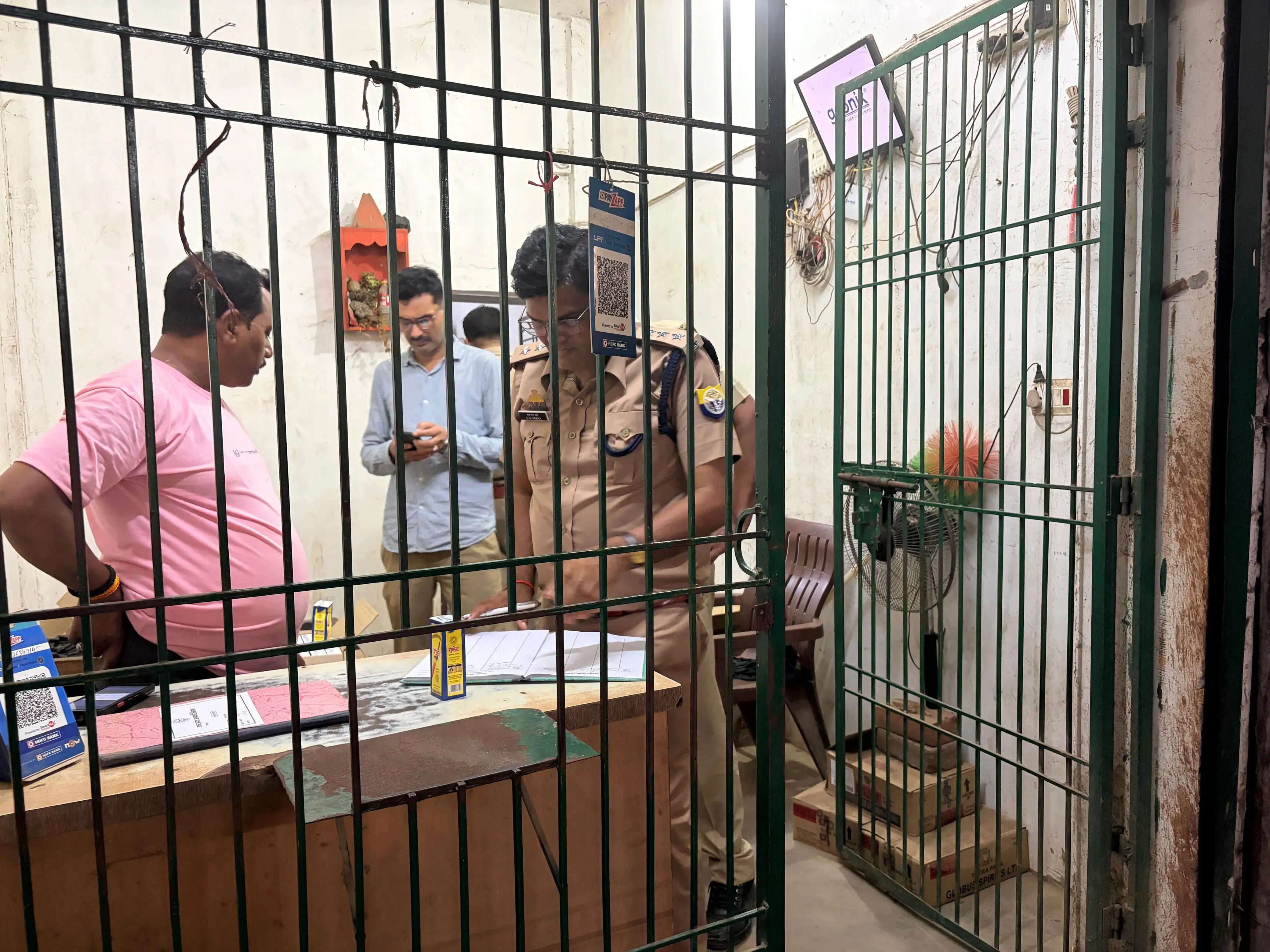 देशी मदिरा व कम्पोजिट दुकानों का आबकारी विभाग ने किया सघन निरीक्षण