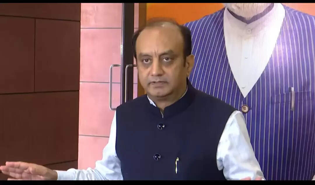 एसआईआर को लेकर चुनाव आयोग पर भड़की ममता, भाजपा ने बयान को हिंसा भड़काने वाला बताया