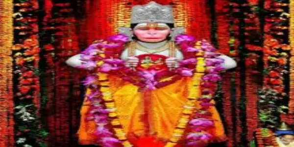 लखनऊ में 400 साल पुरानी है बड़े मंगल पर भण्डारे की परम्परा