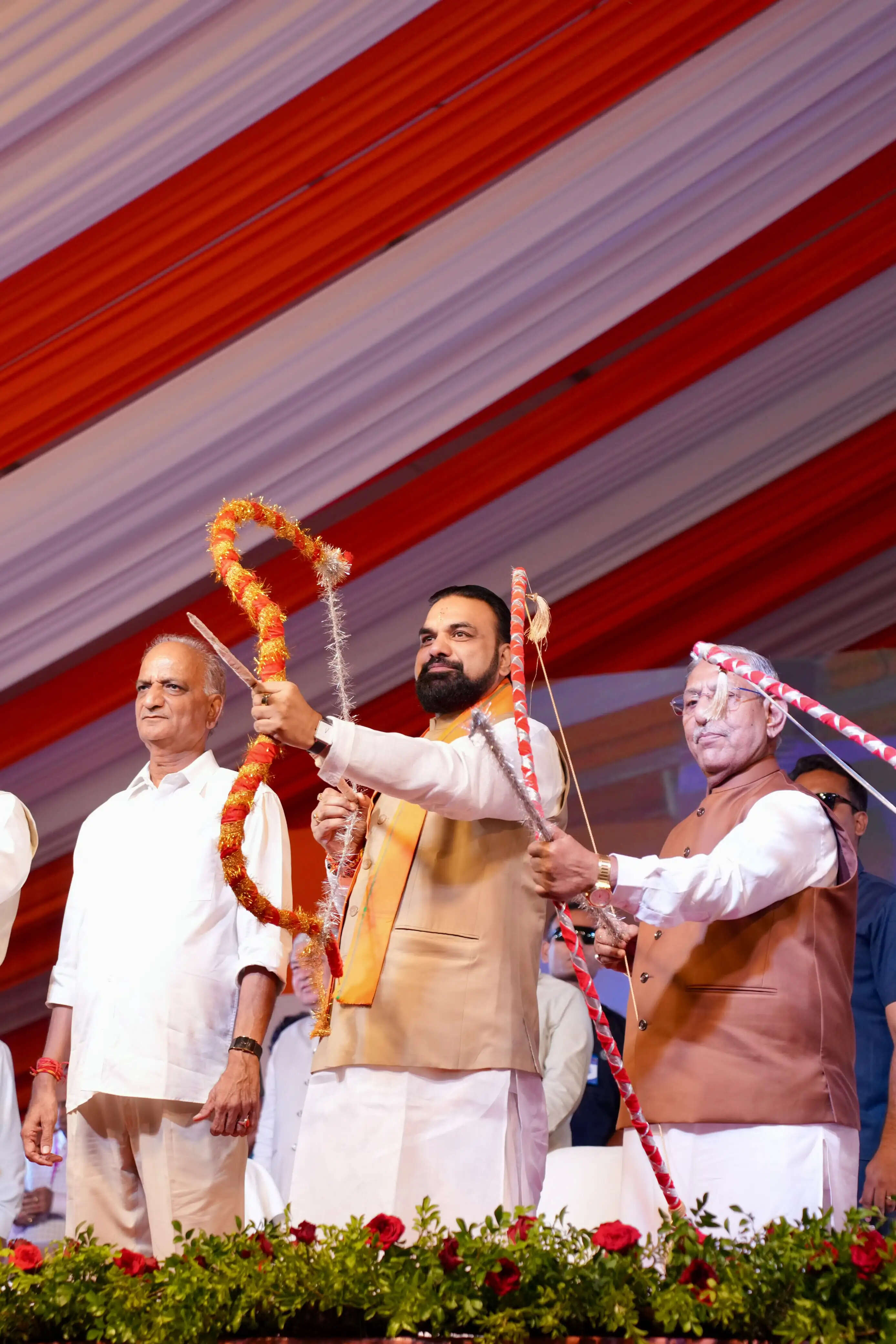 पटना के गांधी मैदान में रावण दहन, राज्यपाल और मुख्यमंत्री ने की शिरकत