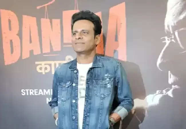 मनोज बाजपेयी अपनी फिल्म 'सिर्फ एक बंदा काफी है' के प्रमोशन के लिए पहुंचे पटना