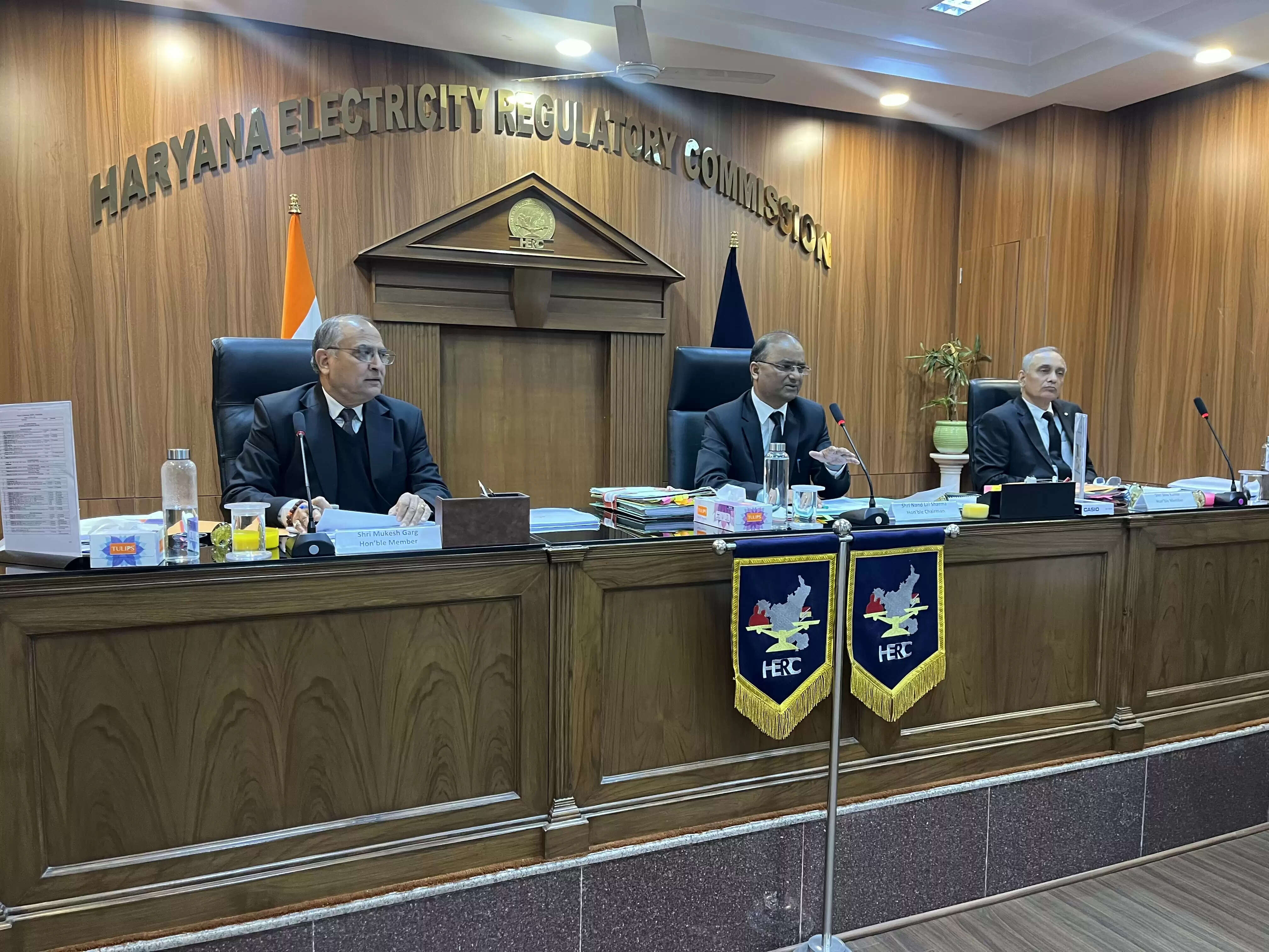 हरियाणा में नई दरें&nbsp;तय&nbsp;करने&nbsp;काे&nbsp;एचईआरसी&nbsp;प्रदेश&nbsp;भर&nbsp;में&nbsp;करेगा&nbsp;सुनवाई