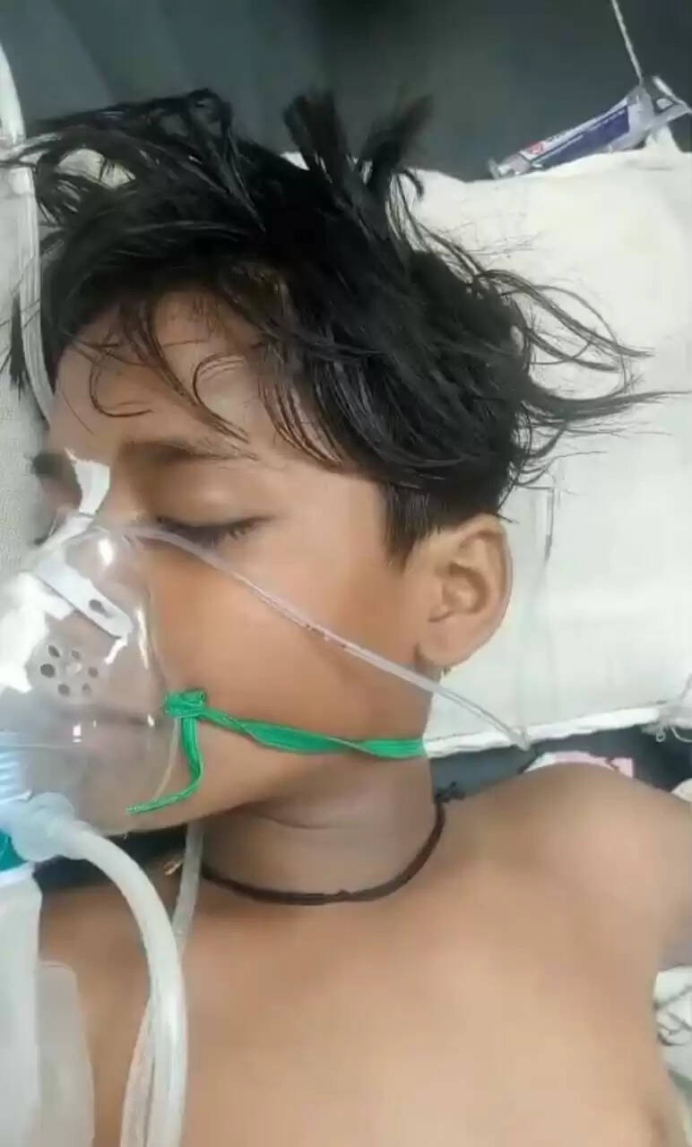 राजगढ़ःनेवज नदी में डूबते बच्चे को बचाया, उपचार जारी