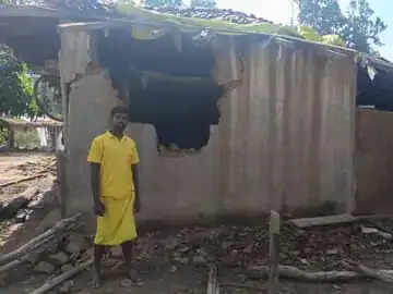 बुजुर्ग महिला की मौत के बाद फिर सक्रिय हुआ लोनर हाथी, दो घरों में मचाई तबाही