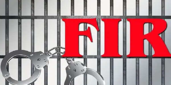 महिला की आंखों में मिर्च पाउडर डाला, सोने की बालियां छीनकर ले गया बदमाश