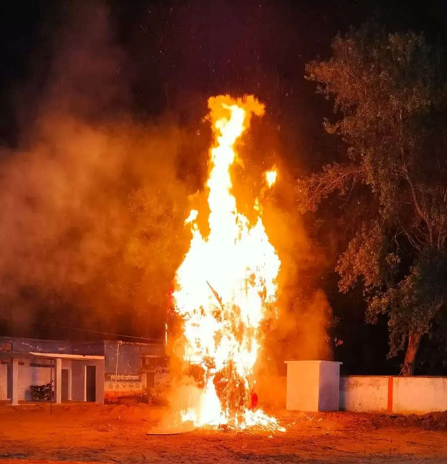 अनूपपुर: बुराई का प्रतीक रावण धू-धू कर जला, हर्षोल्लास के साथ मना विजयादशमी का पर्व