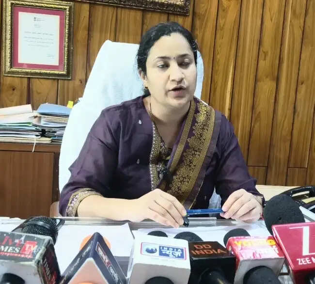 अंतिम दिन सिरमौर में हुए 92 नामांकन