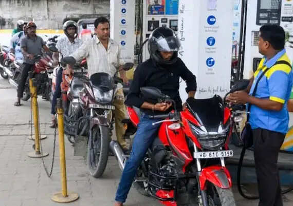 फिर बढ़ी पेट्रोल-डीजल की कीमतें
