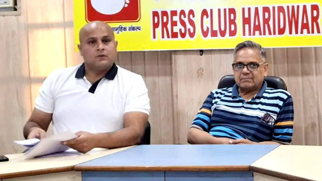 ड्रग इंस्पेक्टर पर रिश्वत मांगने का आरोप, दवा लाइसेंस के नाम पर लाखों की वसूली का दावा