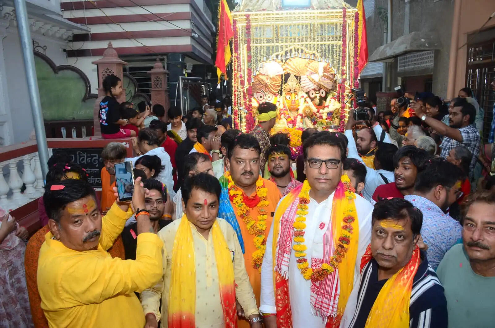 झांसी में निकली भगवान जगन्नाथ की भव्य रथयात्रा, जय जगन्नाथ के जयकारों से गूंजा शहर