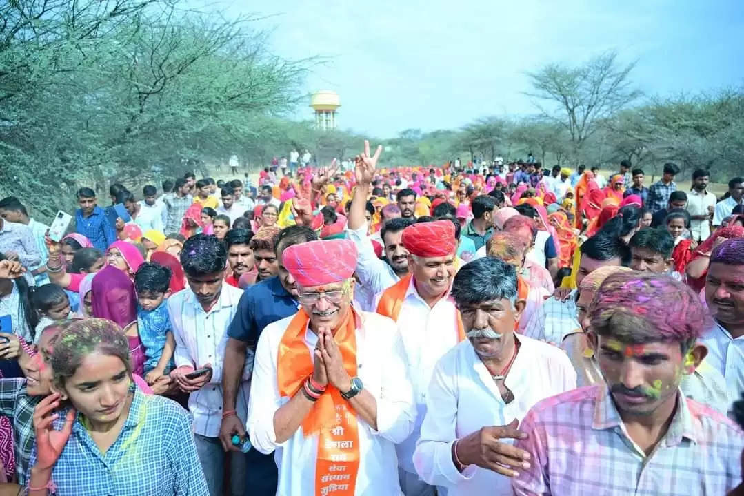 श्री सैणल मां का आशीर्वाद लेकर शेखावत शेरगढ़ विधानसभा क्षेत्र के प्रवास पर पहुंचे