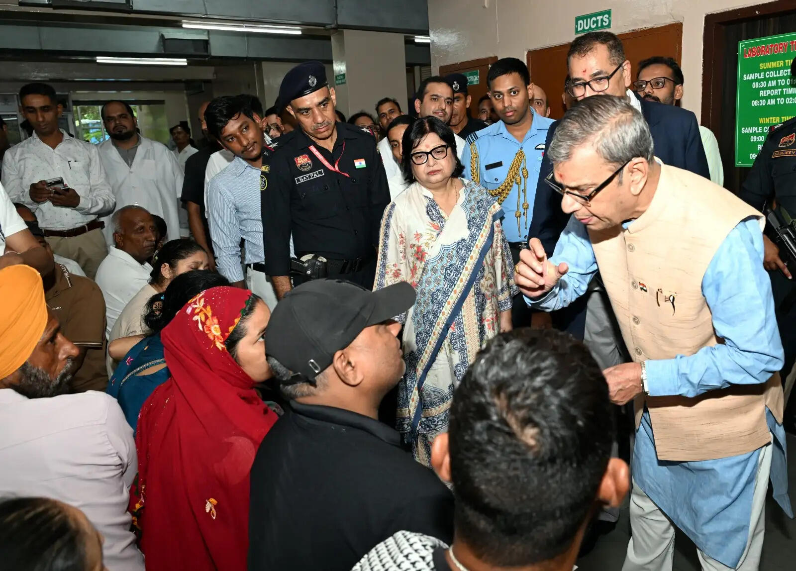साकेत अस्पताल में मरीजों को मिलेगी लिफ्ट सुविधा, राज्यपाल ने किया शिलान्यास