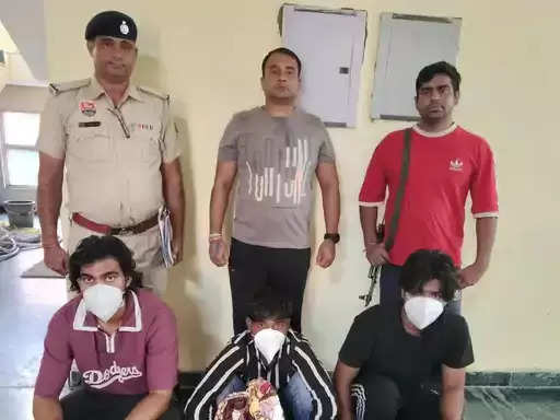 पलवल: 13 किलो गांजे के साथ 3 युवक गिरफ्तार, पुलिस ने नाकाबंदी कर पकड़ा