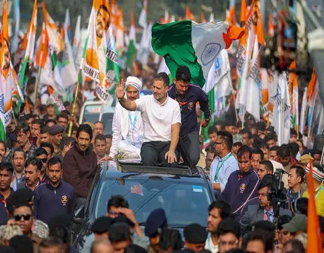 मुर्शिदाबाद पहुंची भारत जोड़ो न्याय यात्रा, राहुल गांधी को देखने उमड़ी भीड़