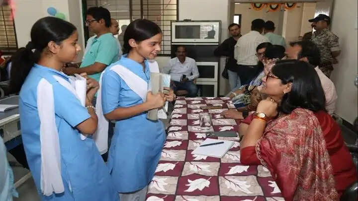 पढ़ाई के साथ खेलकूद भी जीवन का महत्वपूर्ण पहलू : कलेक्टर रुचिका चौहान