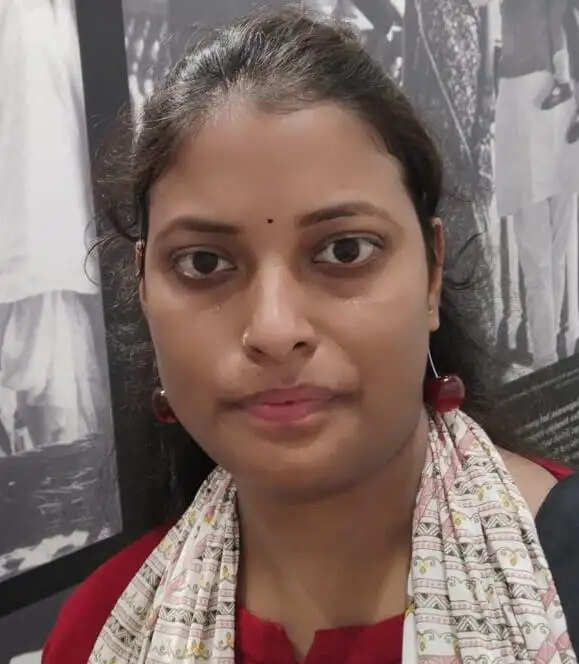 निधि और आनंद बने आरओ, जिले का बढ़ाया मान