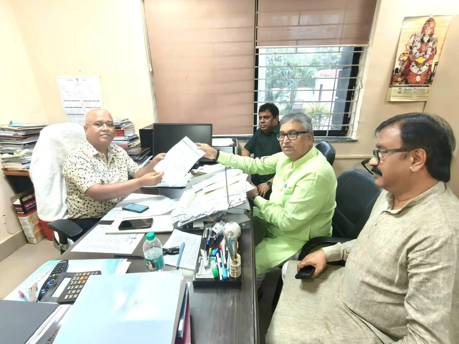 भाजपा ने एसआईआर की प्रक्रिया में विसंगतियों को लेकर निर्वाचन विभाग को सौंपा ज्ञापन