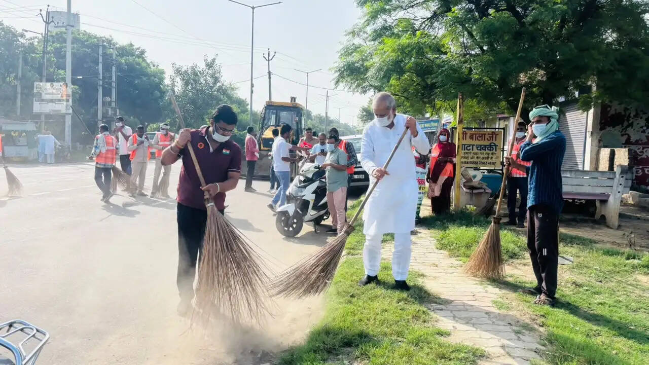 कैथल: गांधी जयंती पर सेवा संकल्प अभियान के तहत चला स्वच्छता अभियान