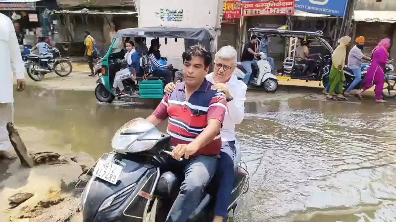 राेहतक शहर में पीने के पानी को लेकर मचा हाहाकार