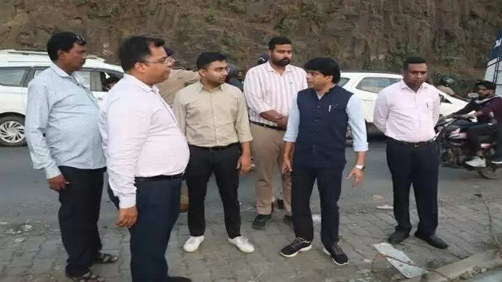 इंदौरः कलेक्टर ने भेरूघाट का किया निरीक्षण. व्यवस्था सुदृढ़ करने के दिये निर्देश