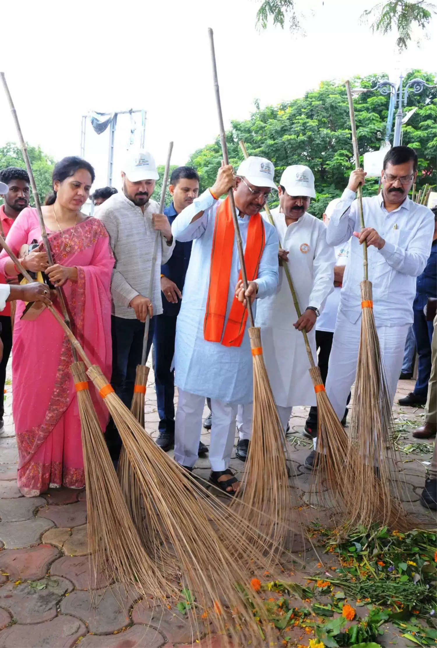 स्वच्छता को बनाए सामाजिक आंदोलन, जन-जागरूकता से ही स्वच्छ होगा प्रदेश :  विष्णु देव साय