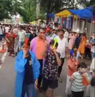 रिमझिम फुहारों में झूम उठा हरियाली अमावस्या का मेला