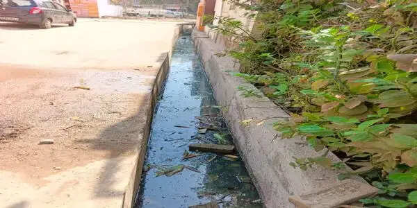 धमतरी : सालभर&nbsp;पहले&nbsp;हुई&nbsp;निकासी&nbsp;नाली&nbsp;की&nbsp;शिकायत,&nbsp;कार्रवाई&nbsp;शून्य