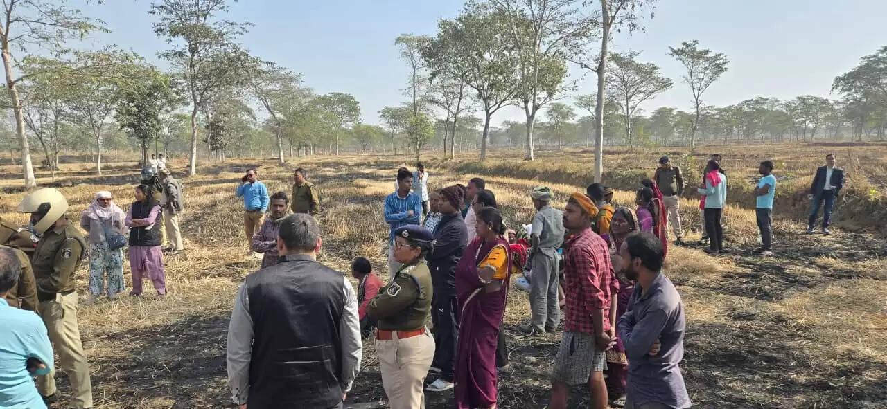 जांजगीर : हाई टेंशन पावर लाइन निर्माण में बाधा डालने वालों पर पुलिस की कार्रवाई, 13 लोगों पर प्रतिबंधात्मक कार्रवाई