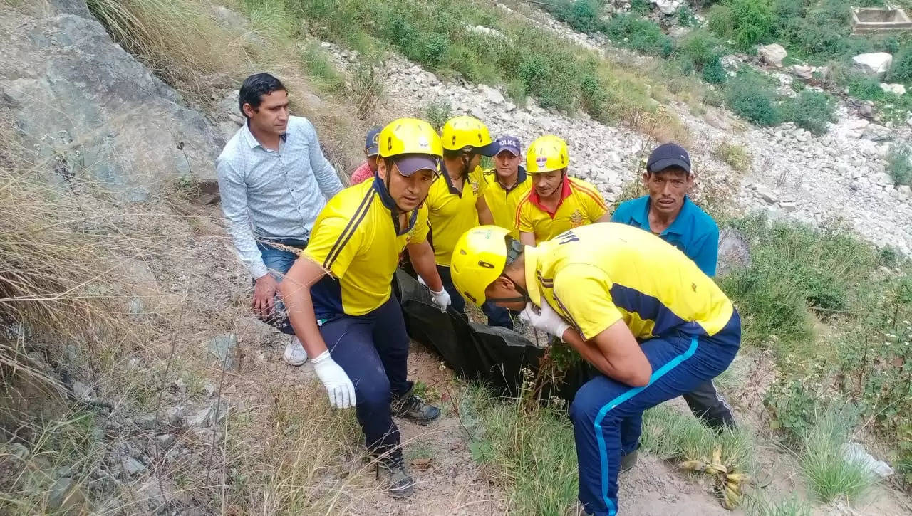 वाहन दुर्घटना में एक की मौत