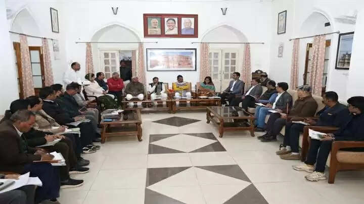 आम जन को मिले शुद्ध और पर्याप्त पेयजल, शहरी तथा ग्रामीण क्षेत्र में व्यवस्था पर रखें सतत निगरानीः मंत्री सिलावट