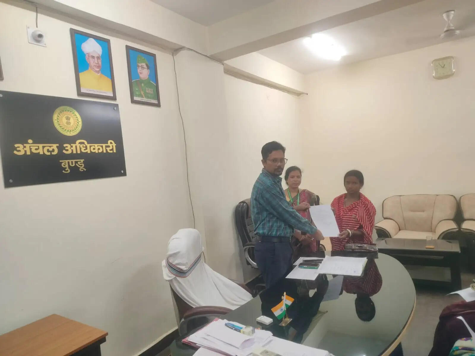 रांची के विभिन्न प्रखंडों में लगे जनता दरबार में 933 मामलों का निष्पादन