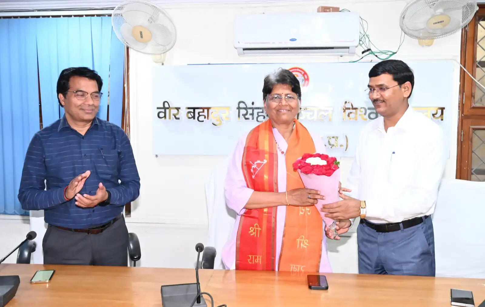 पीयू की कुलपति प्रो. वंदना सिंह को मिला प्रतिष्ठित “माटी सम्मान”, लोकसभा अध्यक्ष ओम बिरला ने किया सम्मानित