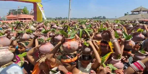 नौ दिवसीय श्री राम कथा महोत्सव का शुभारंभ, निकाली गई कलश शोभायात्रा