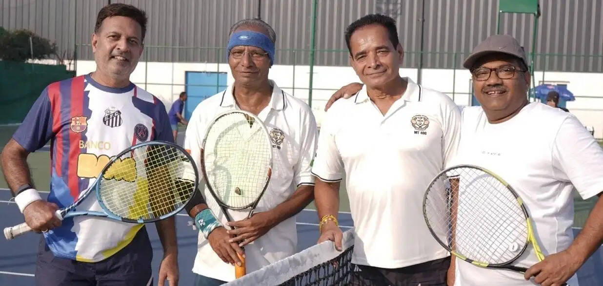 मुरादाबाद की मीनाक्षी, लखनऊ के अजय उपाध्याय और कनाडा के शिखर नेहरू ने दर्ज की जीत