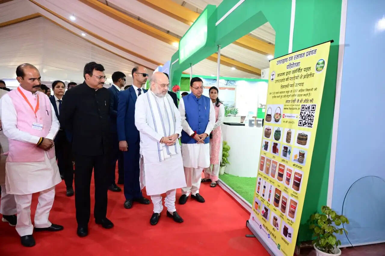 अमित शाह ने उत्तराखंड में ई-जीरो एफआईआर प्रणाली की शुरुआत की, शरणार्थियों को नागरिकता प्रमाण पत्र दिए