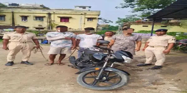 सारण में हत्या और लूट के कई मामलों में फरार आरोपित टिंकू सिंह समेत 3 गिरफ्तार