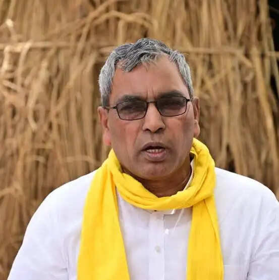 यूपी संवाद में किसानों की आय बढ़ाने, आधुनिक तकनीक, सरकारी योजनाओं और बाजार से जुड़ाव पर चर्चा