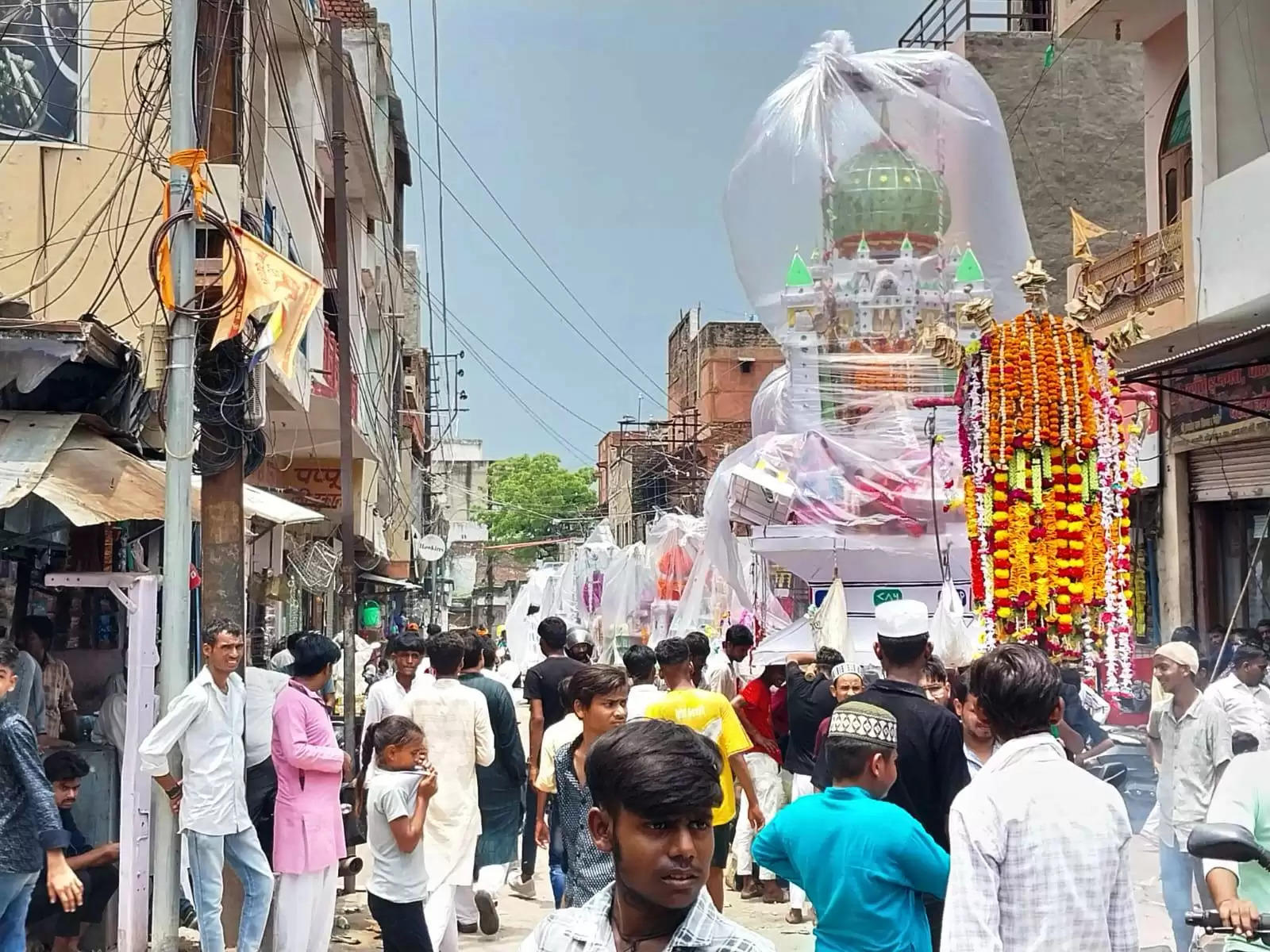 मुहर्रम : ताजियों को करबला में किया सुपुर्द-ए-खाक