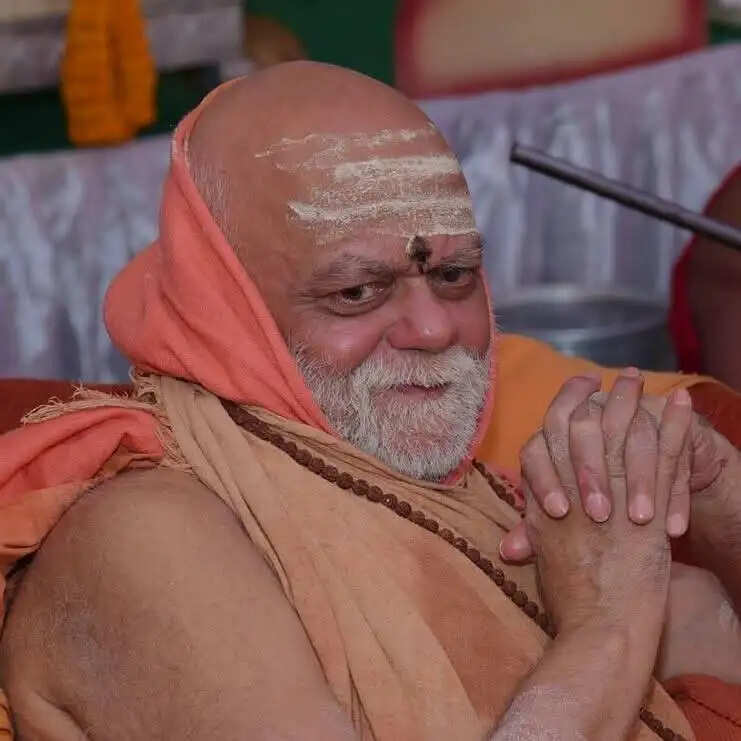 सनातन से अलग हुए पंथ स्वयं को सनातन धर्म से संबंधित समझें : स्वामी निश्चलानंद सरस्वती
