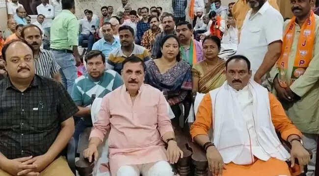 महानगर के 1216 बूथों, यमुनापार में 1433 बूथों पर प्रधानमंत्री मोदी के मन की बात