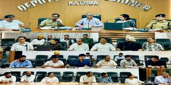 कठुआ को नशा मुक्त बनाने की मुहिम तेज, डीसी ने की समीक्षा और दिए सख्त निर्देश